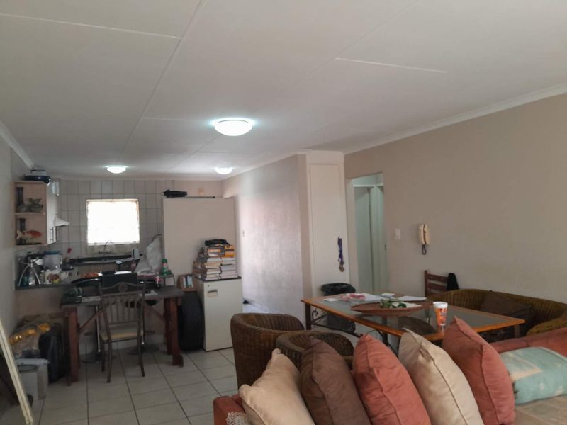 Affordable 2 Bedroom Apartment for Sale - Photo 5