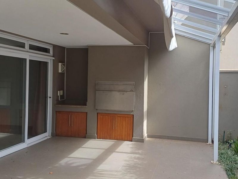 3 BEDROOM DUNKELD WEST - Photo 5