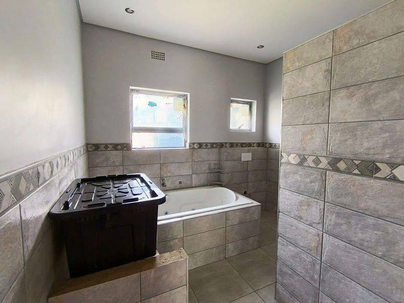 Prime Position Family Home & Modern Cottage - Photo 9
