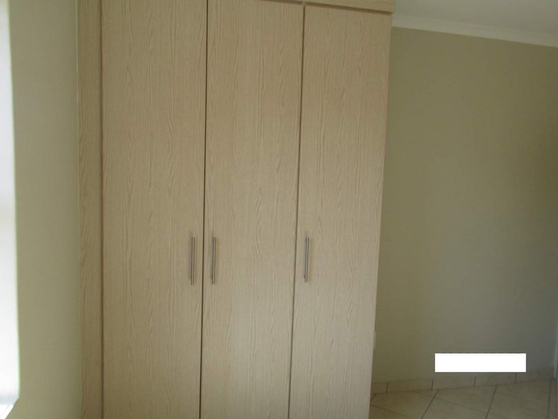 2 BEDROOM FLAT TO RENT IN PHILIP NEL PARK - Photo 9