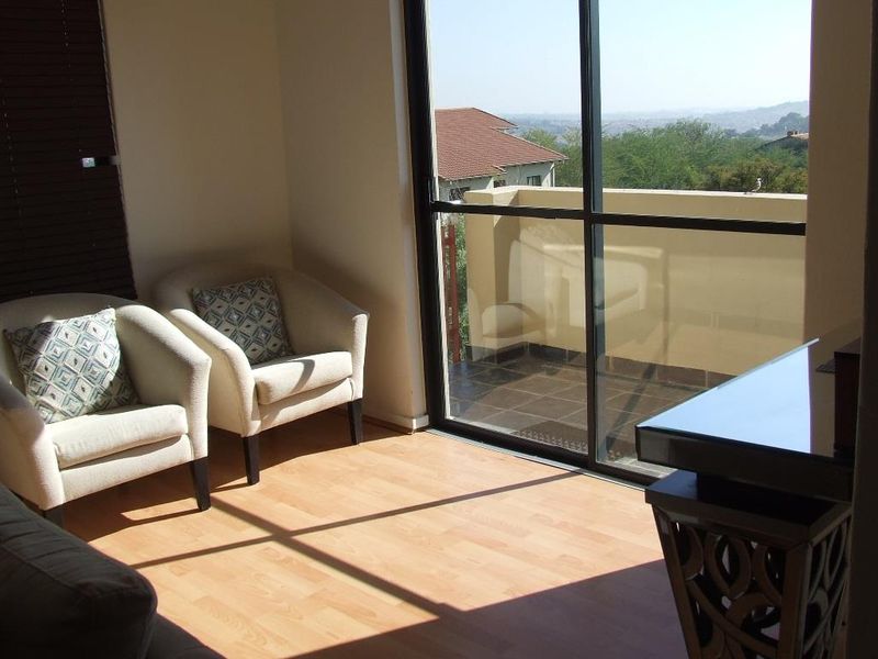 2 Bedroom 2 Bathroom modern 1st floor Apartment for sale in beautiful Golf Estate - Photo 4
