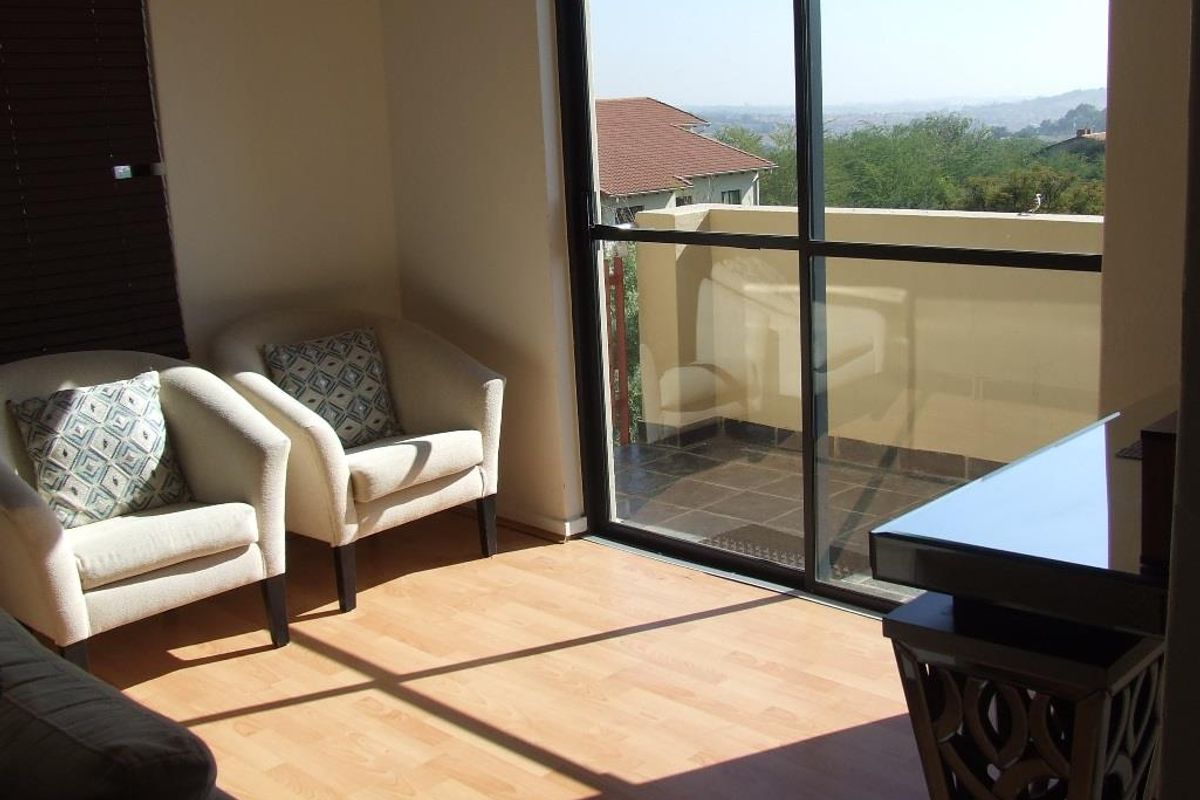 2 Bedroom 2 Bathroom modern 1st floor Apartment for sale in beautiful Golf Estate - Photo 4