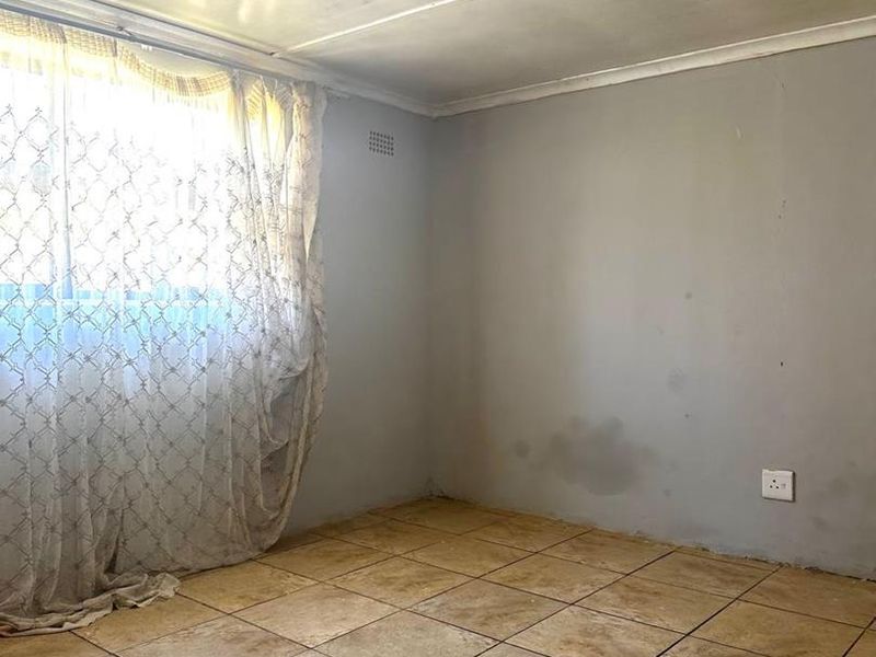 Simple and Functional 2-Bedroom House for Sale - Photo 6