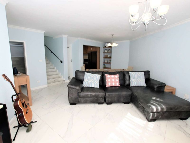 Hendra Estates - Stunning Pet-Friendly Duplex For Sale In Prime Umhlanga - Photo 9