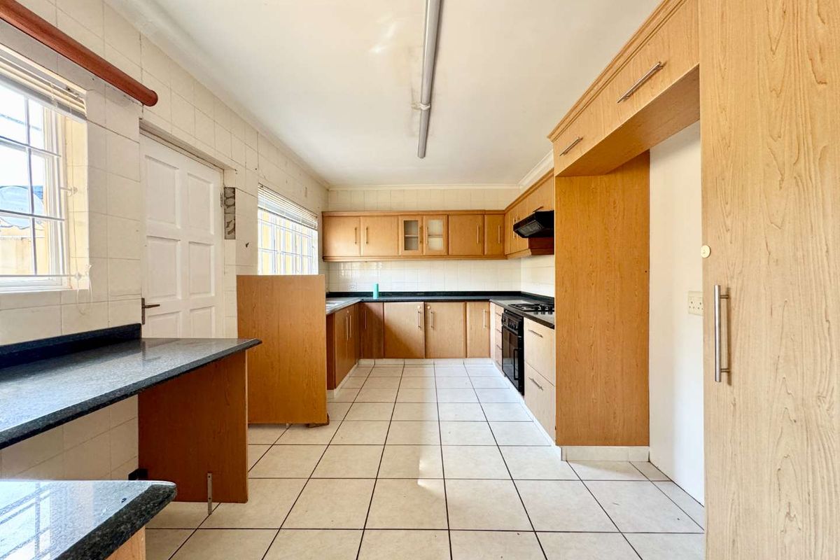 Hendra Estates - Lovely Large Family Home For Rent In Prestondale - Photo 3