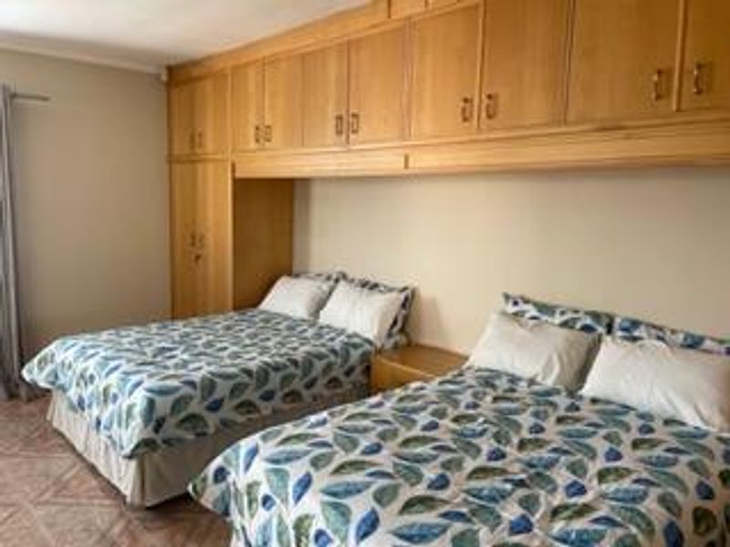 4 Bedroom house available in Bloubsrand - Photo 10