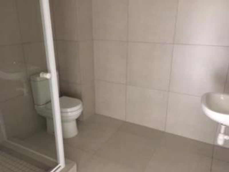 NEAT + WELL MAINTAINED TOP FLOOR APARTMENT FOR SALE IN ROCKY CREST!! - Photo 7