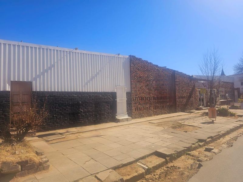 **Prime Commercial Property for Sale: Endless Opportunities Await** - Photo 7