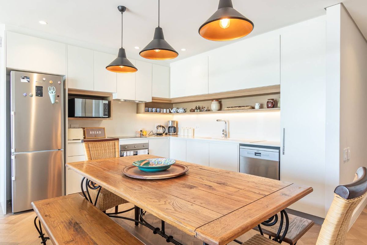 Modern Upmarket Coastal Living with Spectacular Ocean Views - Photo 5