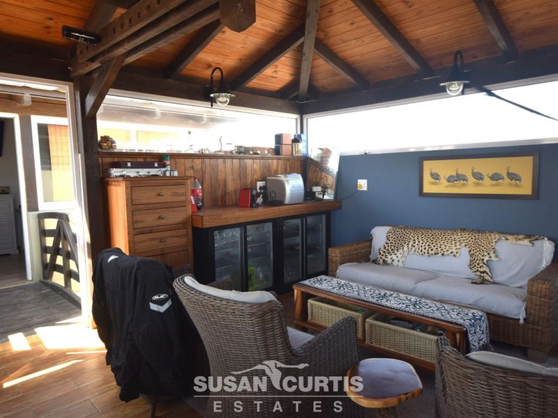 WATERFTONT 3 BEDROOM HOUSE IS FOR SALE - Photo 7