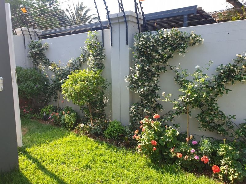 4 BEDROOM TOWNHOUSE FOR SALE NEAR RIVONIA - Photo 3