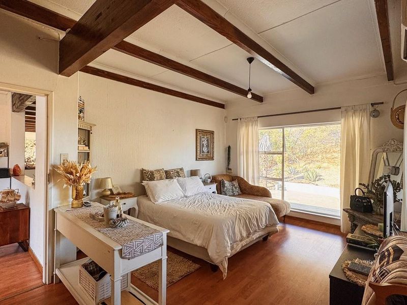 Modern Family Home with Pool in Prime Ludwigsdorf - Photo 10