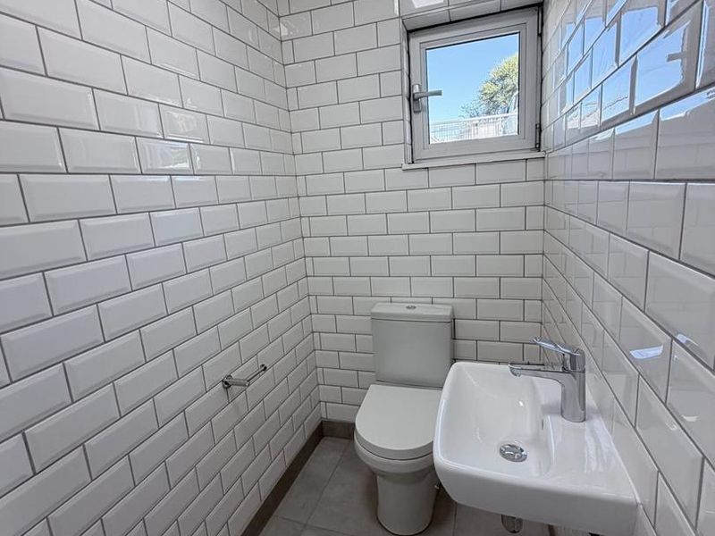 Eros- To Let-N$15 000 - Photo 3