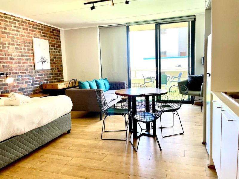 Stylish airbnb studio with huge terrace and harbour views - Photo 4