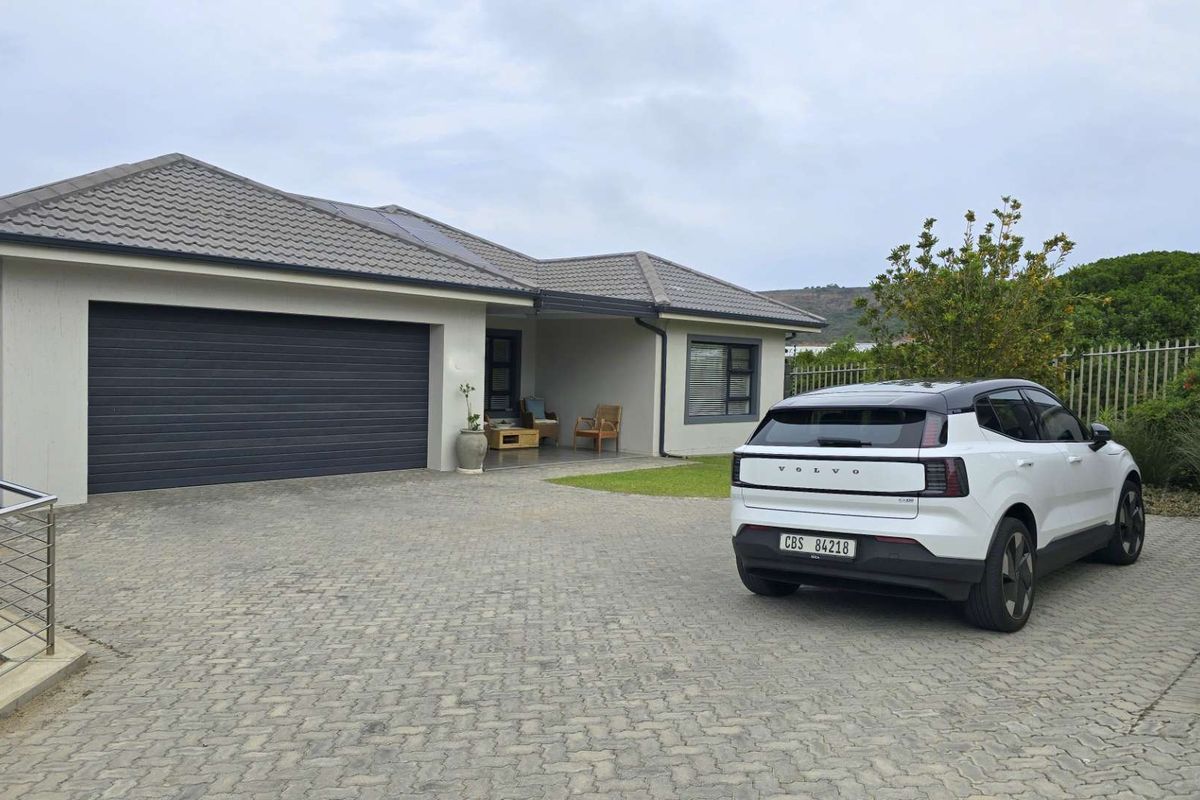 Secure Coastal Retirement Living with Full Care Centre Support – Bardolino Lifestyle Village - Photo 2