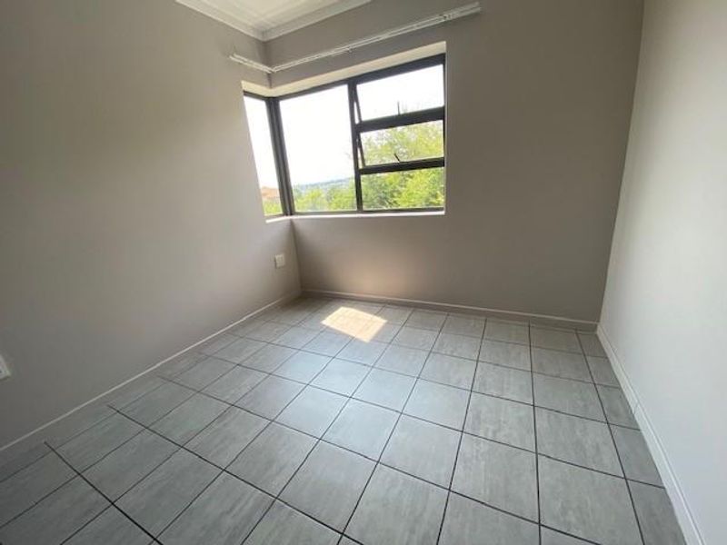 Secure, Stylish Living in The Paddocks – 2-Bed Opportunity - Photo 6