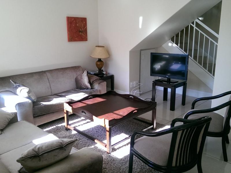 2 BEDROOM FURNISHED GARDEN TOWNHOUSE TO RENT IN MORNINGSIDE. - Photo 8