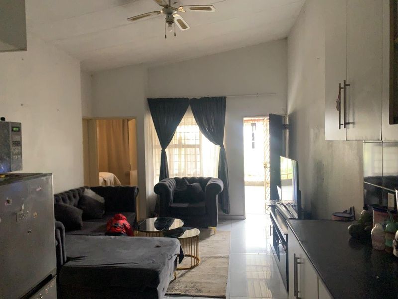 2 bedroom apartment ground floor private garden - Photo 3