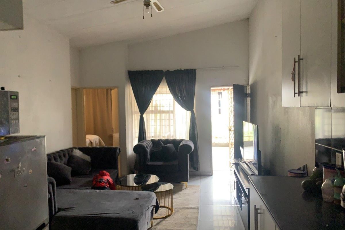 2 bedroom apartment ground floor private garden - Photo 3