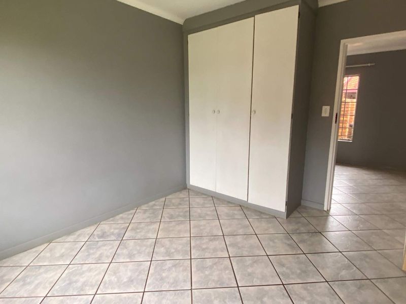 2 Bedroom Townhouse in Highveld. - Photo 9