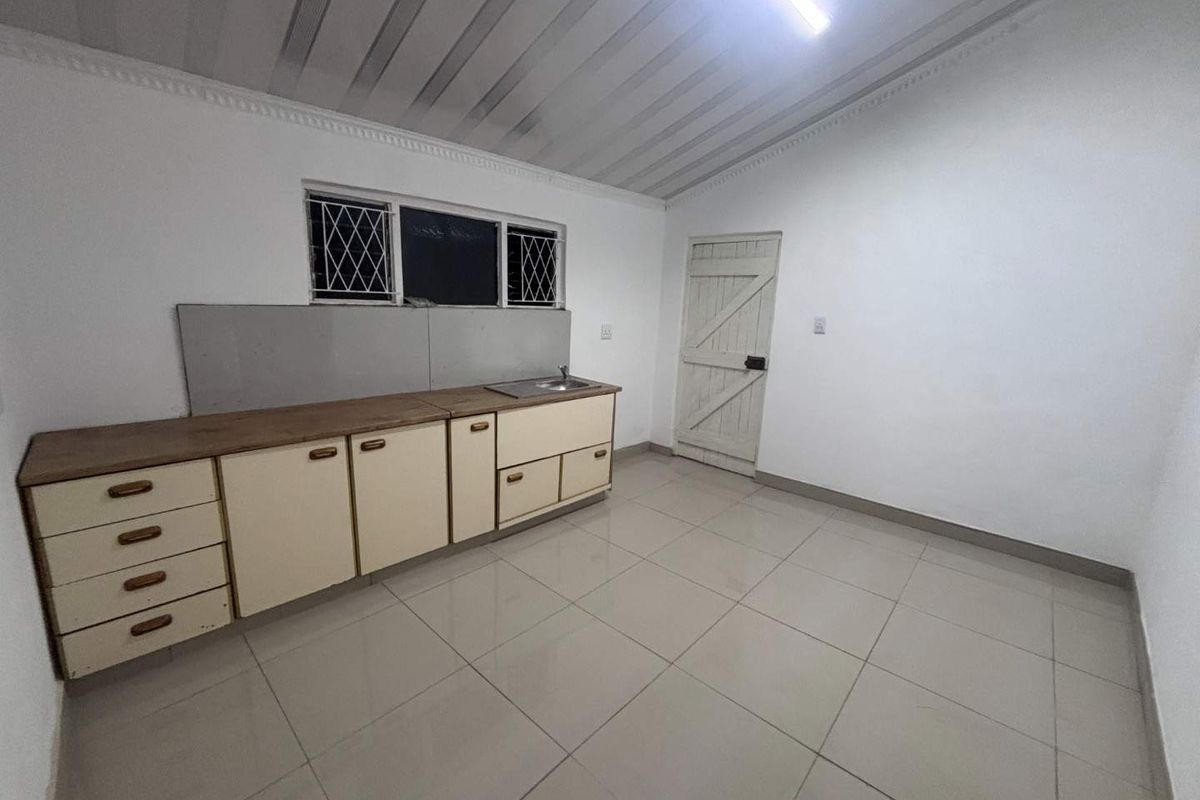 Secure 1 Bedroom Flatlet to Rent in Hayfields, Pietermaritzburg - Photo 3
