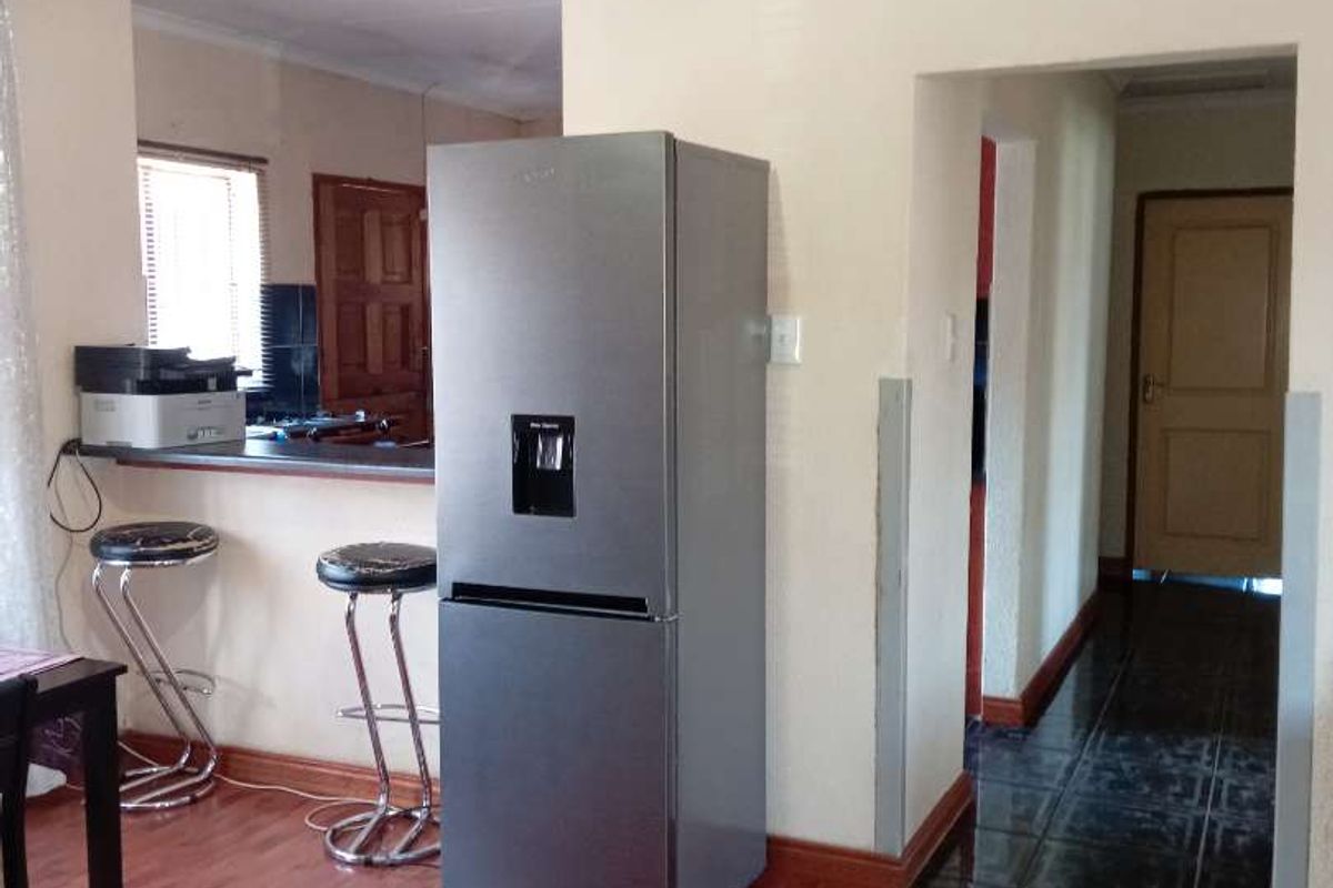 THREE BEDROOM HOUSE FOR SALE IN DAWN PARK EXT 7 - Photo 5