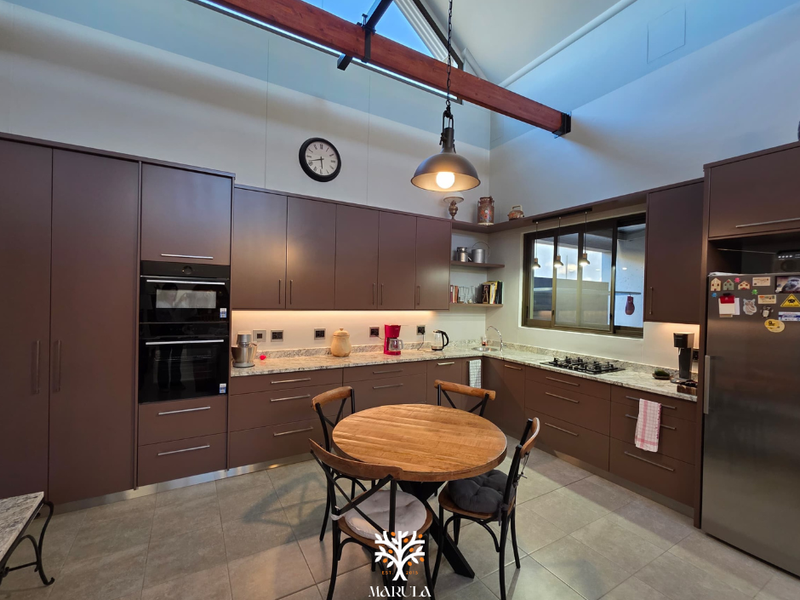 Family Home For Sale | Omeya Golf Estate | N$5 300 000 - Photo 10