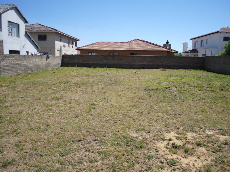 Spacious stand in a secure upmarket Estate within the borders of Midvaal Municipality - Photo 2