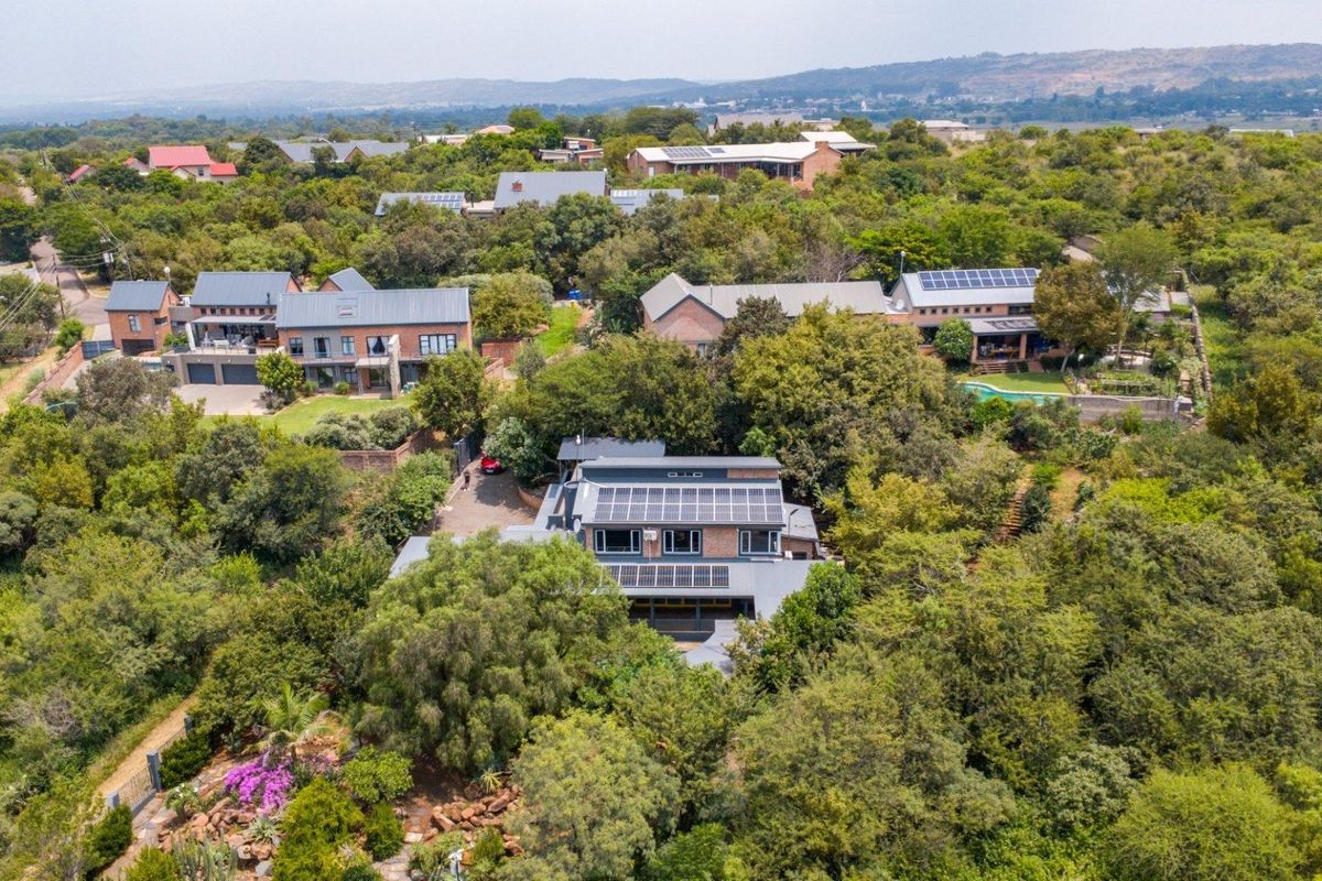 Stunning 5-Bedroom Family Home for Sale in Tygerberg Country Estate - Photo 2