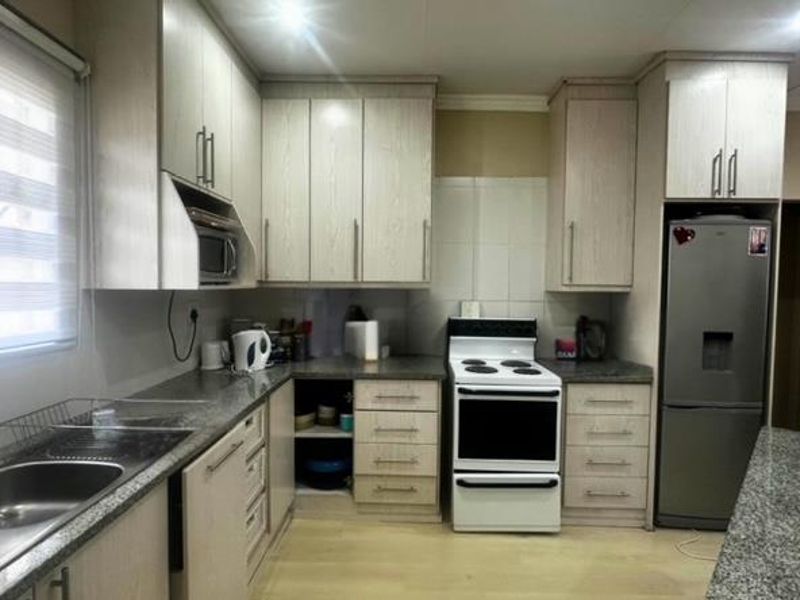 Modern Face Brick Gem with Hilltop Views - Photo 4