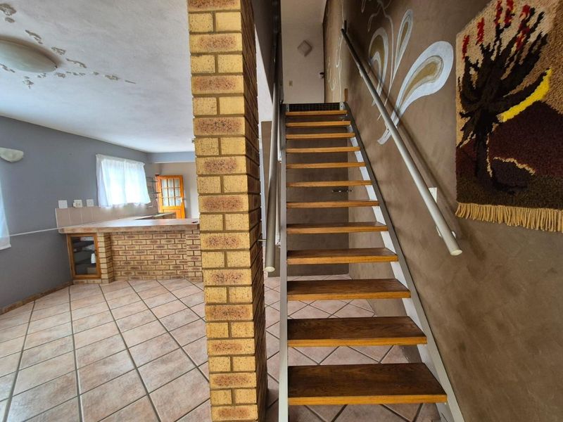 DUPLEX Shared Property - Photo 8
