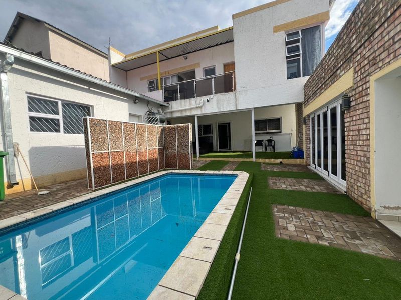 🏡 Luxury 4 Bedroom  House For Sale – Khomasdal 16 - Photo 2