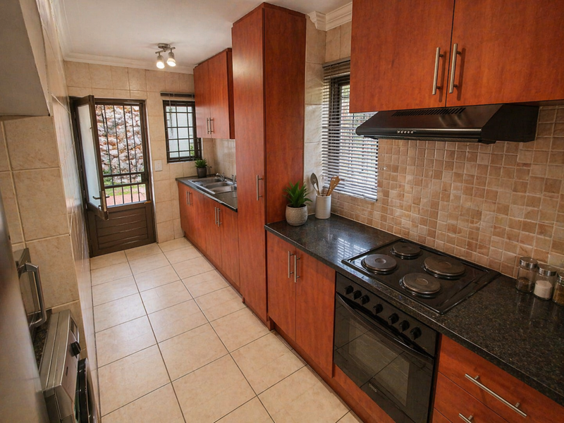 3 Bedroom Duplex with Solar, Mountain Views and Low Maintenance Living - Photo 5