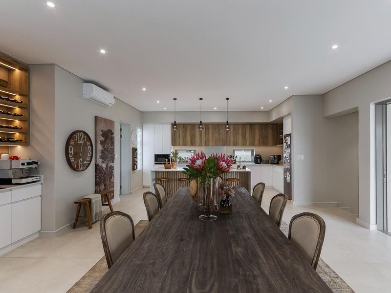 Elegant Family Home in Exclusive Westruther Estate, Paradyskloof – Stellenbosch - Photo 9