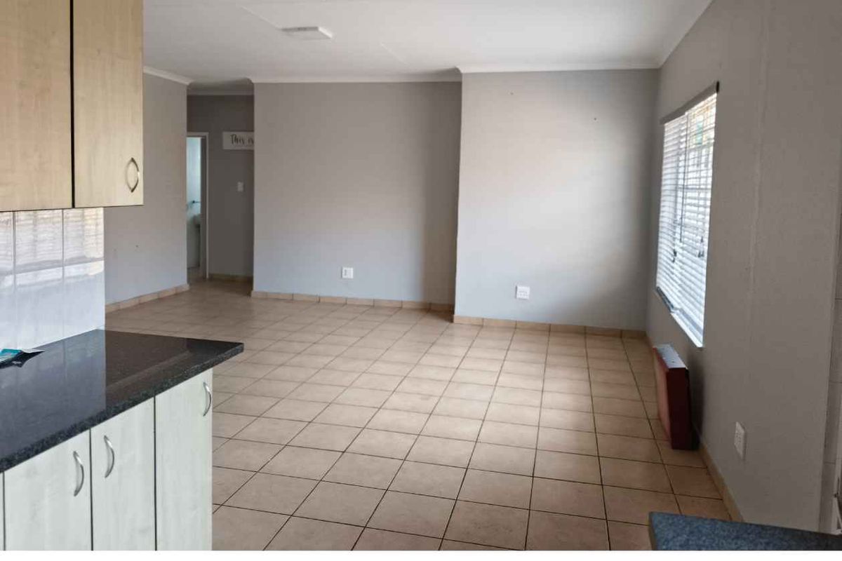 Neat and Quaint Facebick Simplex for Sale - Photo 2