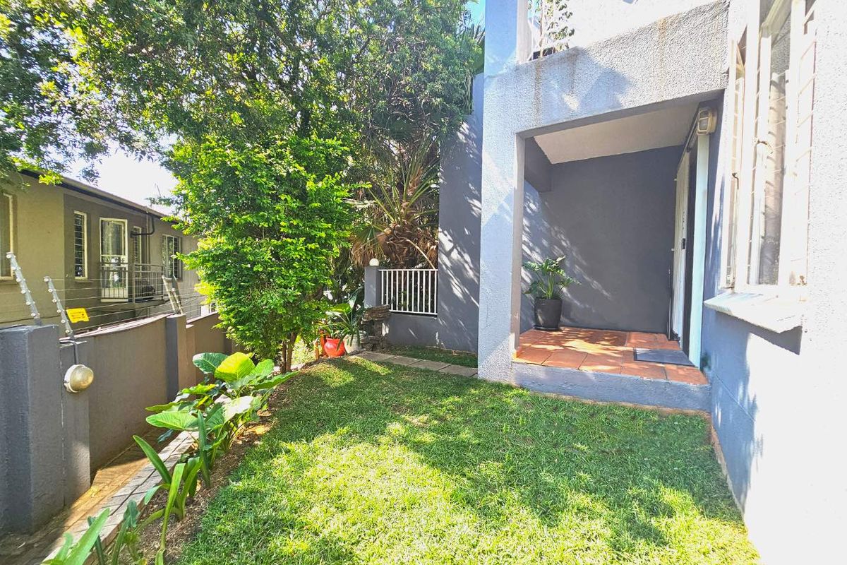 ABSOLUTELY STUNNING Newly renovated Apartment in Radiokop - Photo 3