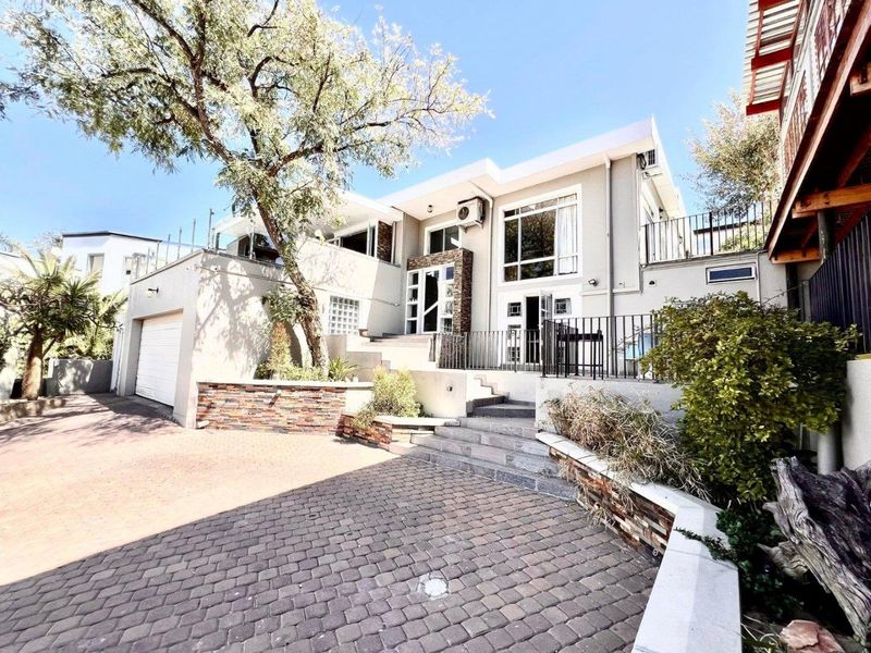 Gem Alert! Eros Park, Windhoek - Photo 2