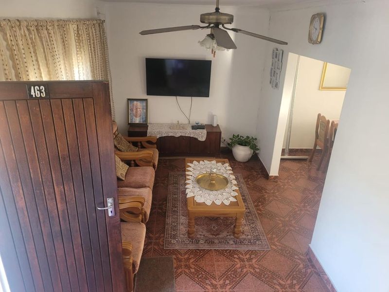 2-Bedroom Rental with 3 Parking Spaces in Arena Park - Photo 3