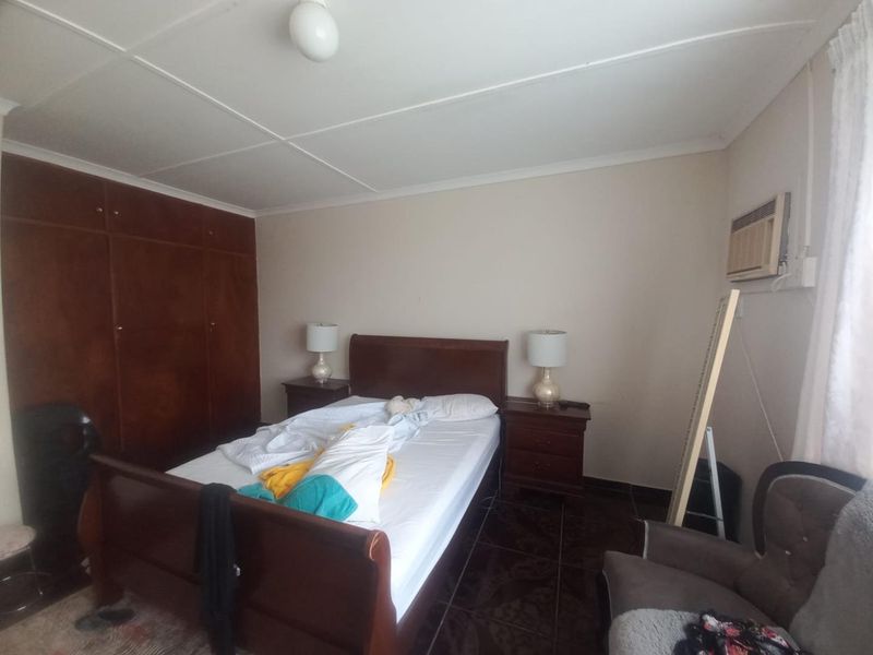 Cozy, Comfortable & Easy Living! - Photo 6