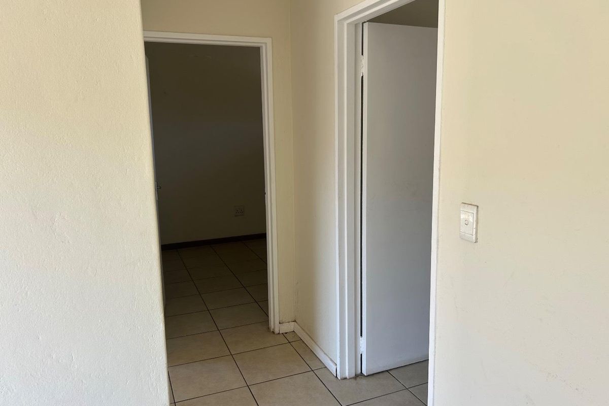 2 Bedroom Apartment in Lotus gardens - Photo 4