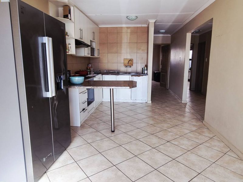 Khomasdal 2 bedroom townhouse - Photo 6