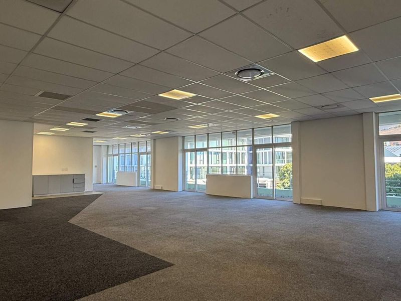 180m2 office to rent in Waterfront with balcony and canal views - Photo 6