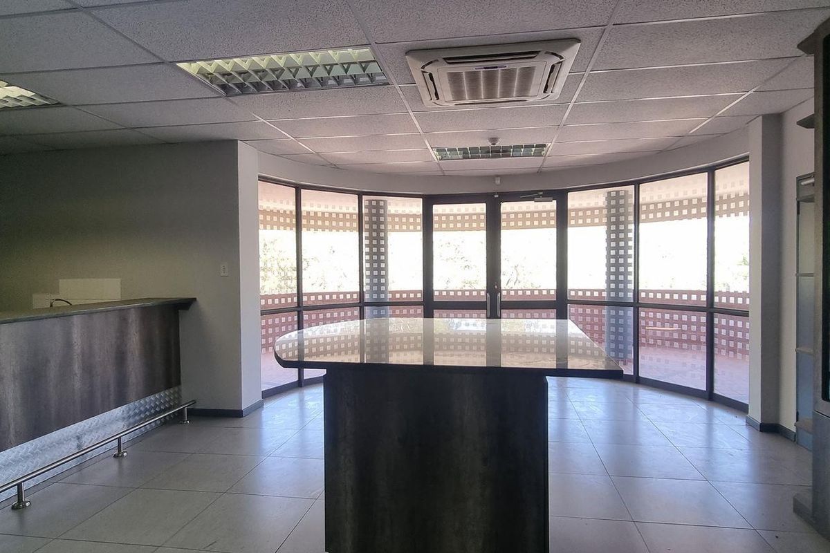 3 229m2 Waterfall Midrand Office/Warehouse Block To Let - Photo 5