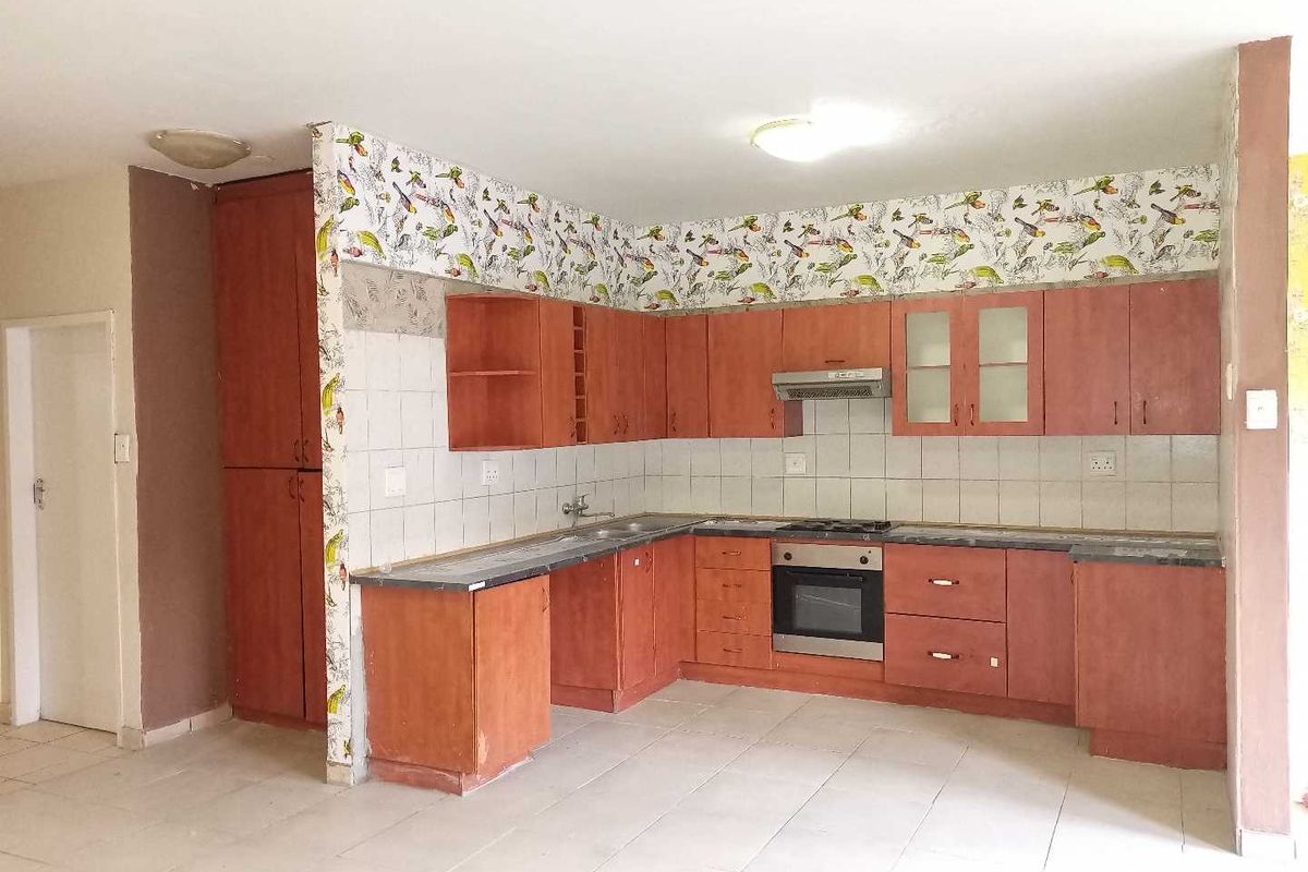 3 Bedroom townhouse for sale in Norkem Park Ext 2 - Photo 2