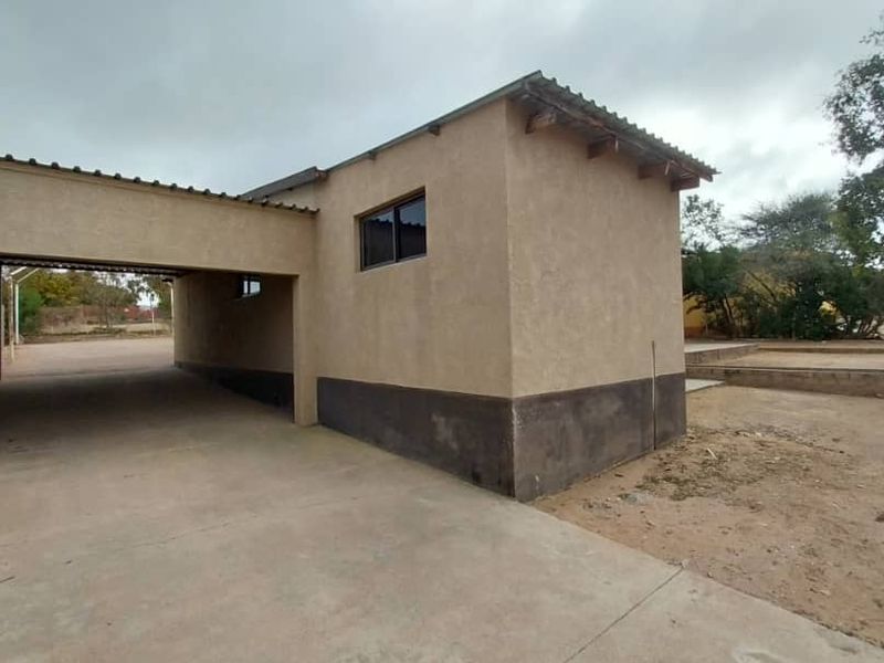 Spacious 3BR Home with Entertainment Area & Ample Parking - Photo 4