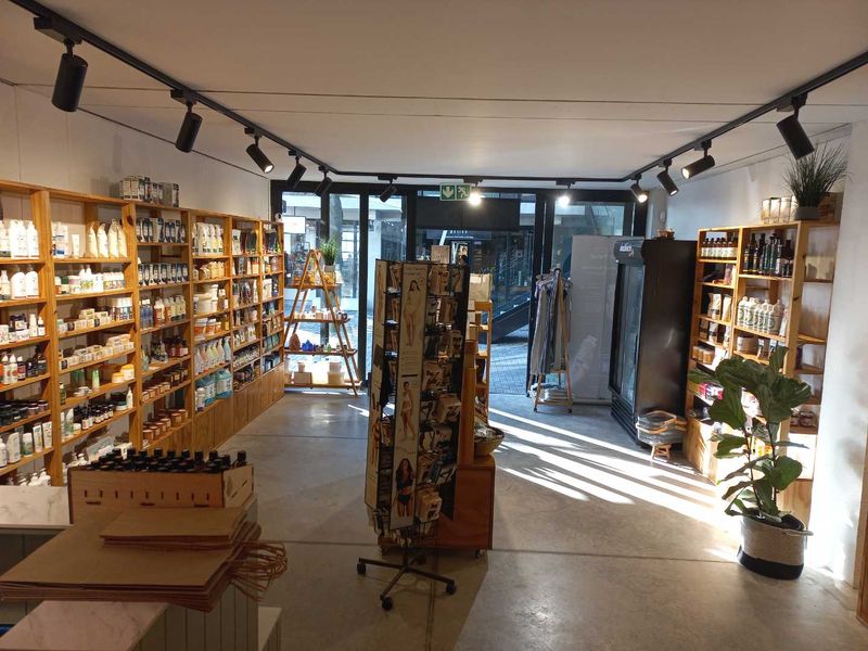 Rare opportunity to own your own shop space in Main Road, Walmer! - Photo 3