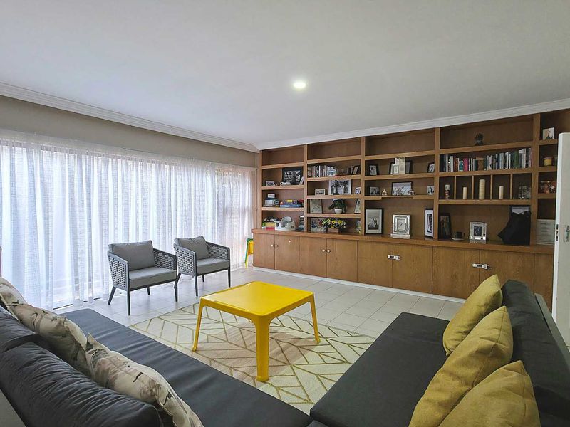 Exceptional Spacious Secure 3 Bedroom Sandown Cluster With Swimming Pool - Photo 7