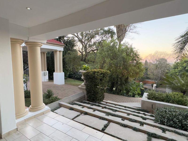 Bramley Brilliance – A Mansion Made for Legacy Living - Photo 5