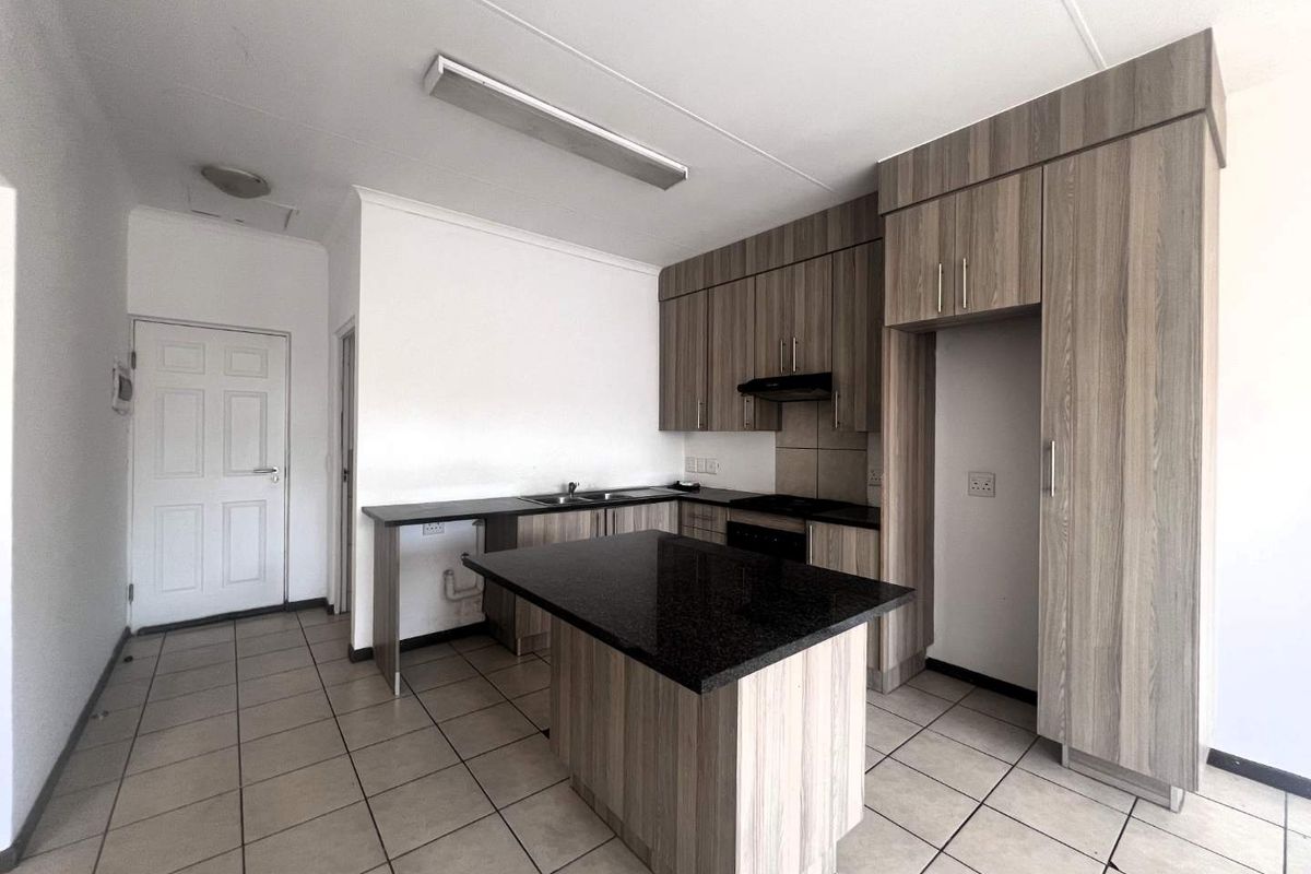 Family-Friendly Complex: Pool, Play Area & Secure Living - Photo 3