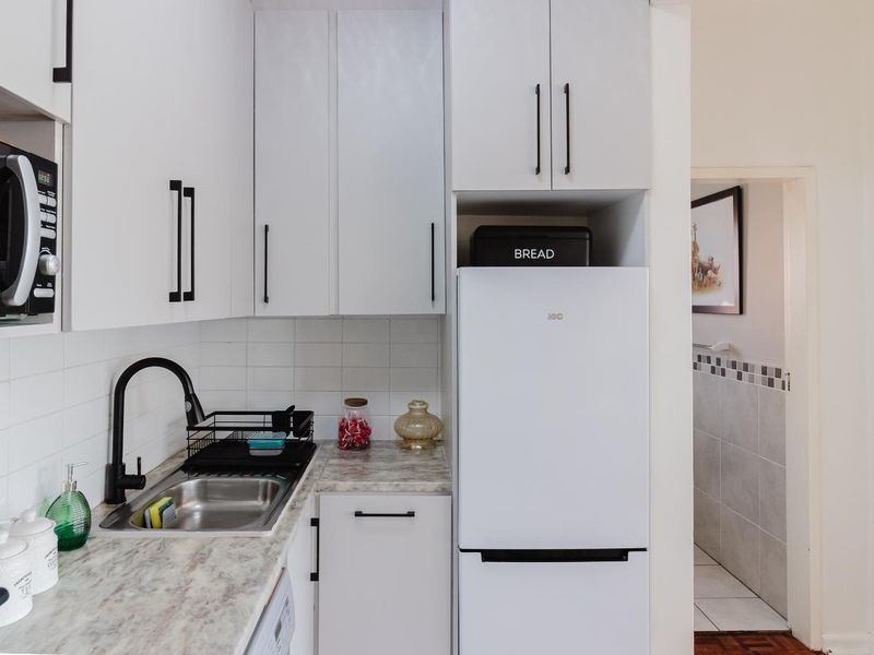 LOVELY LAS PALMAS - RICHMOND HILL - Photo 7